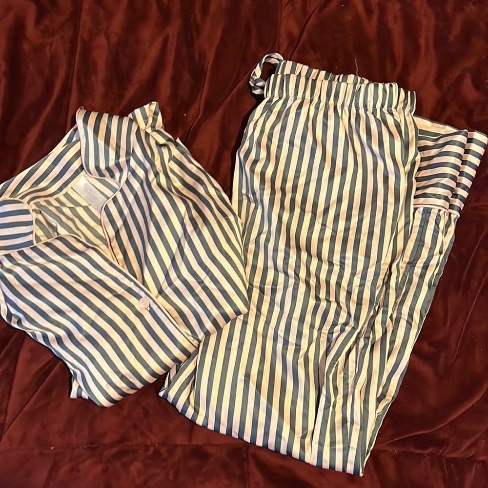 Secret Treasures Pajama Set